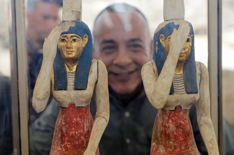 Newly discovered figurines from Saqqara