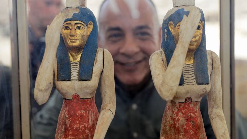 Newly discovered figurines from Saqqara
