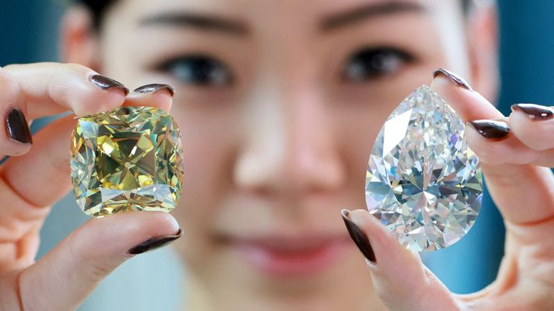 The value of polished diamonds traded in the UAE grew 32 percent year on year to $16.9 billion