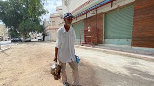 Tea vendor in Tunis