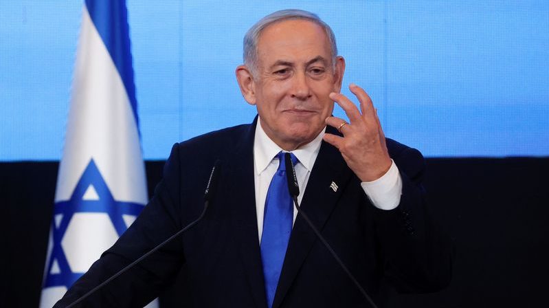Benjamin Netanyahu delivers a speech