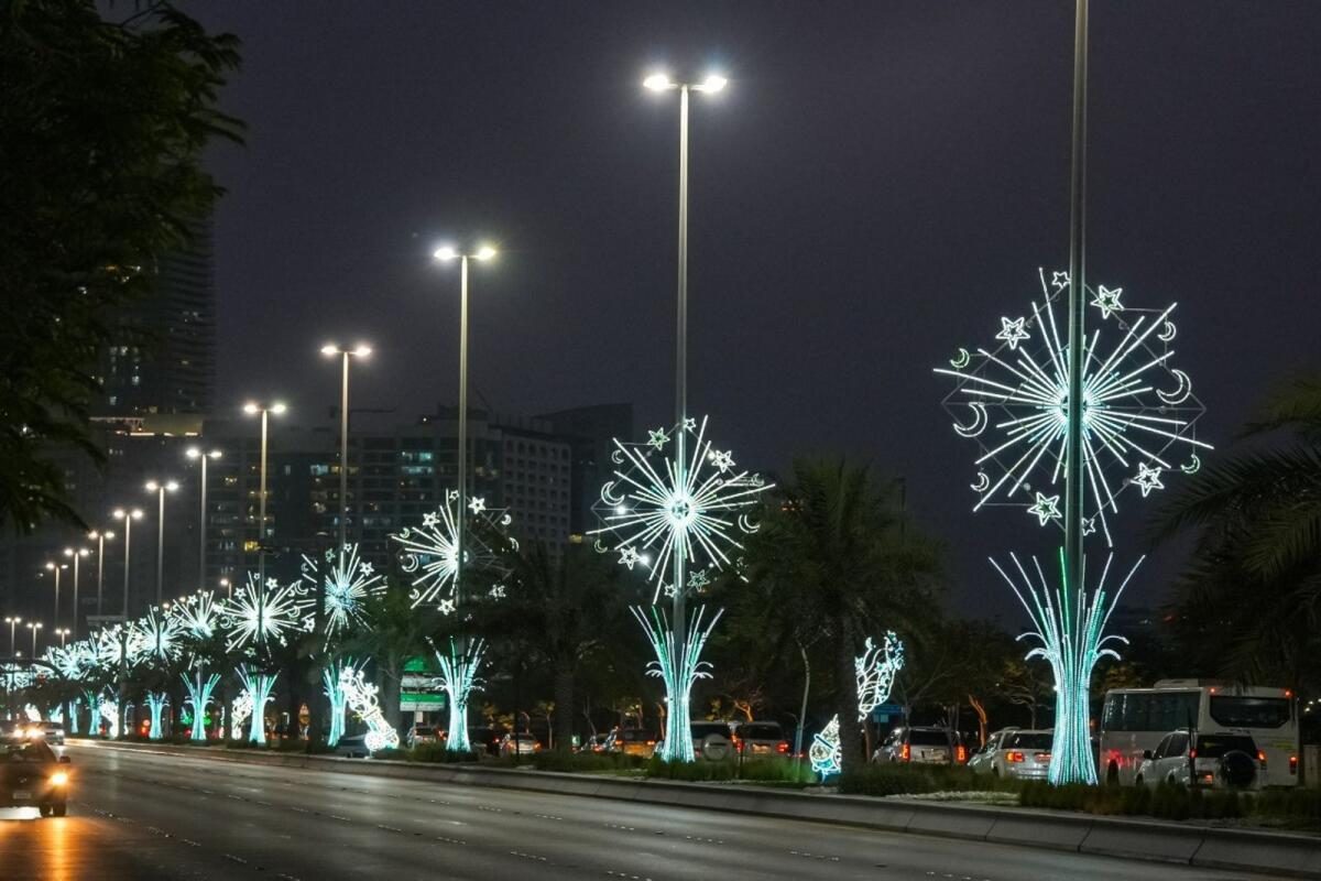 French given Abu Dhabi road lighting LED project |