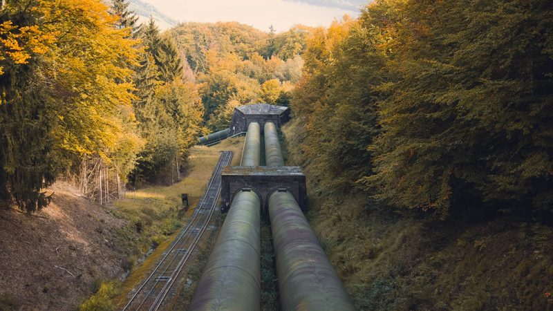 Pipeline, Train, Vehicle