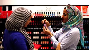Despite the possibility of a global recession, shoppers in the Gulf have brought good news to retailers