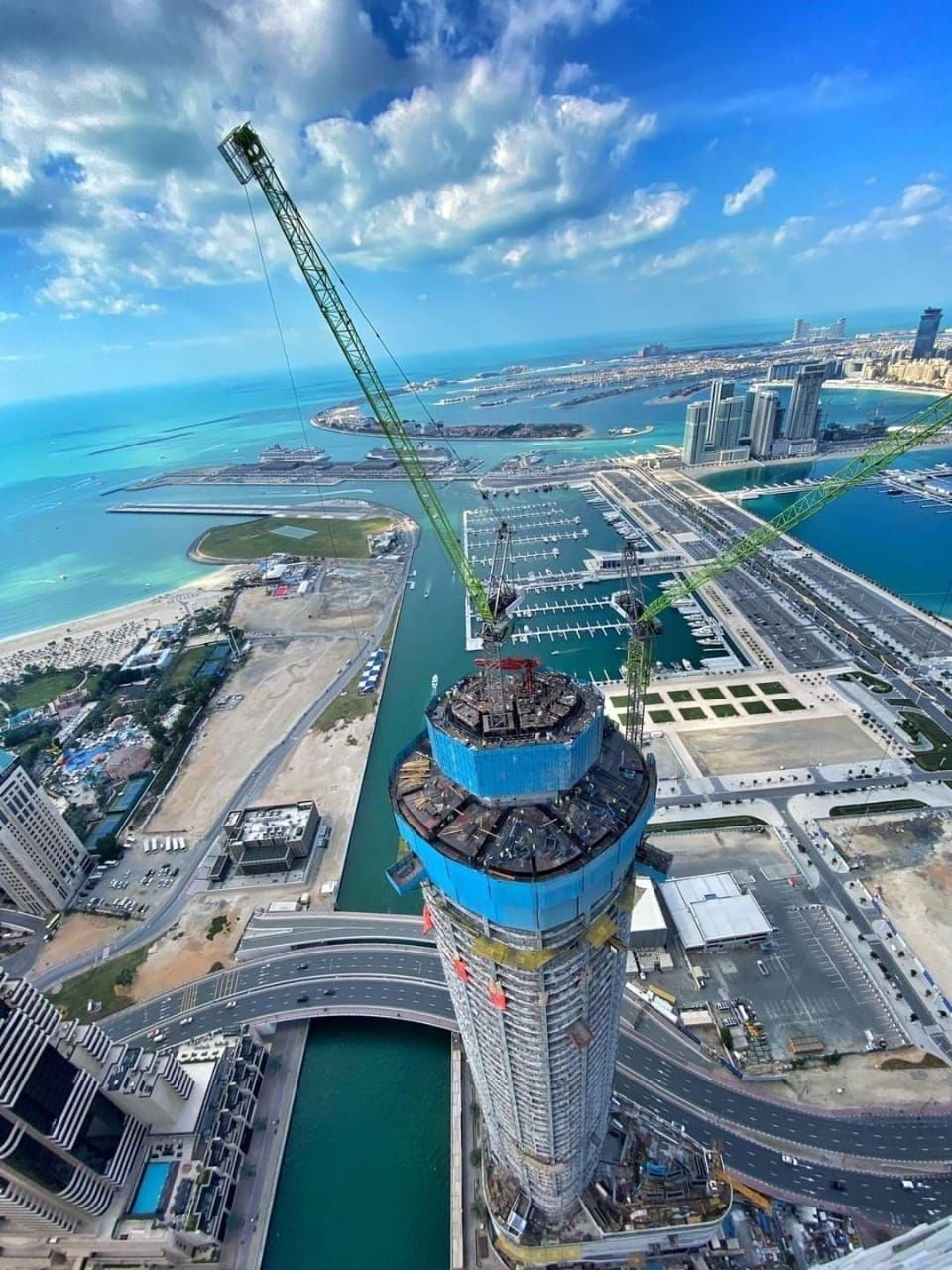 Ciel tower under construction in Dubai