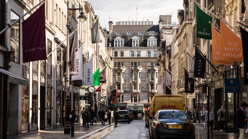 Arab banks UK property bond street