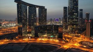 Abu Dhabi by night: the UAE non-oil sector is optimistic about continued growth