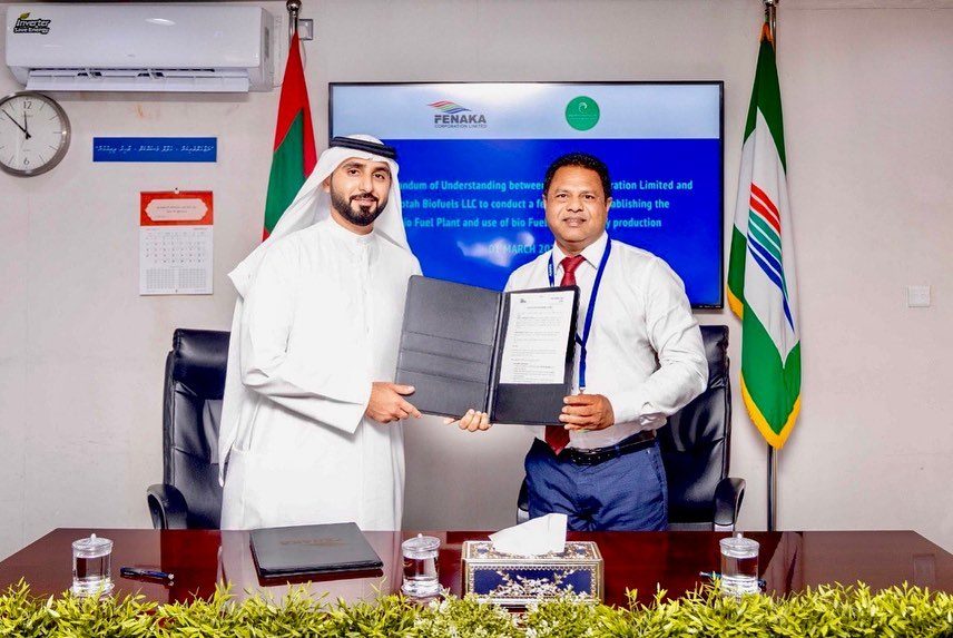 Lootah Biofuels CEO Yousif bin Saeed Lootah and Ahmed Saeed, CEO of Fenaka, at the deal signing