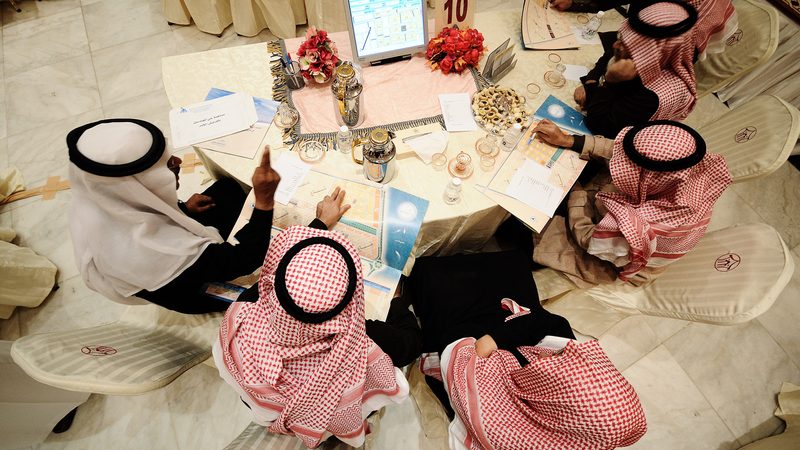 Saudi mortgage brokers in a land auction