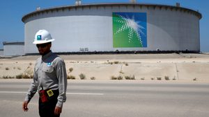 After the voluntary oil cut, Saudi Arabia's output for October, November, and December will be capped at nearly nine million bpd