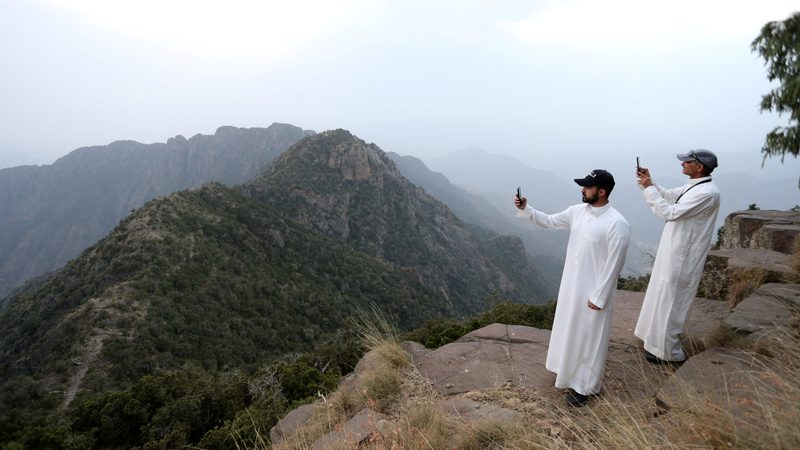 Saudi mountain tourists