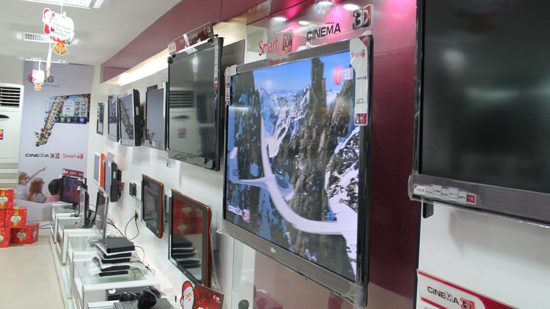 An electronics store. United's Egypt expansion would have been its first move outside the GCC