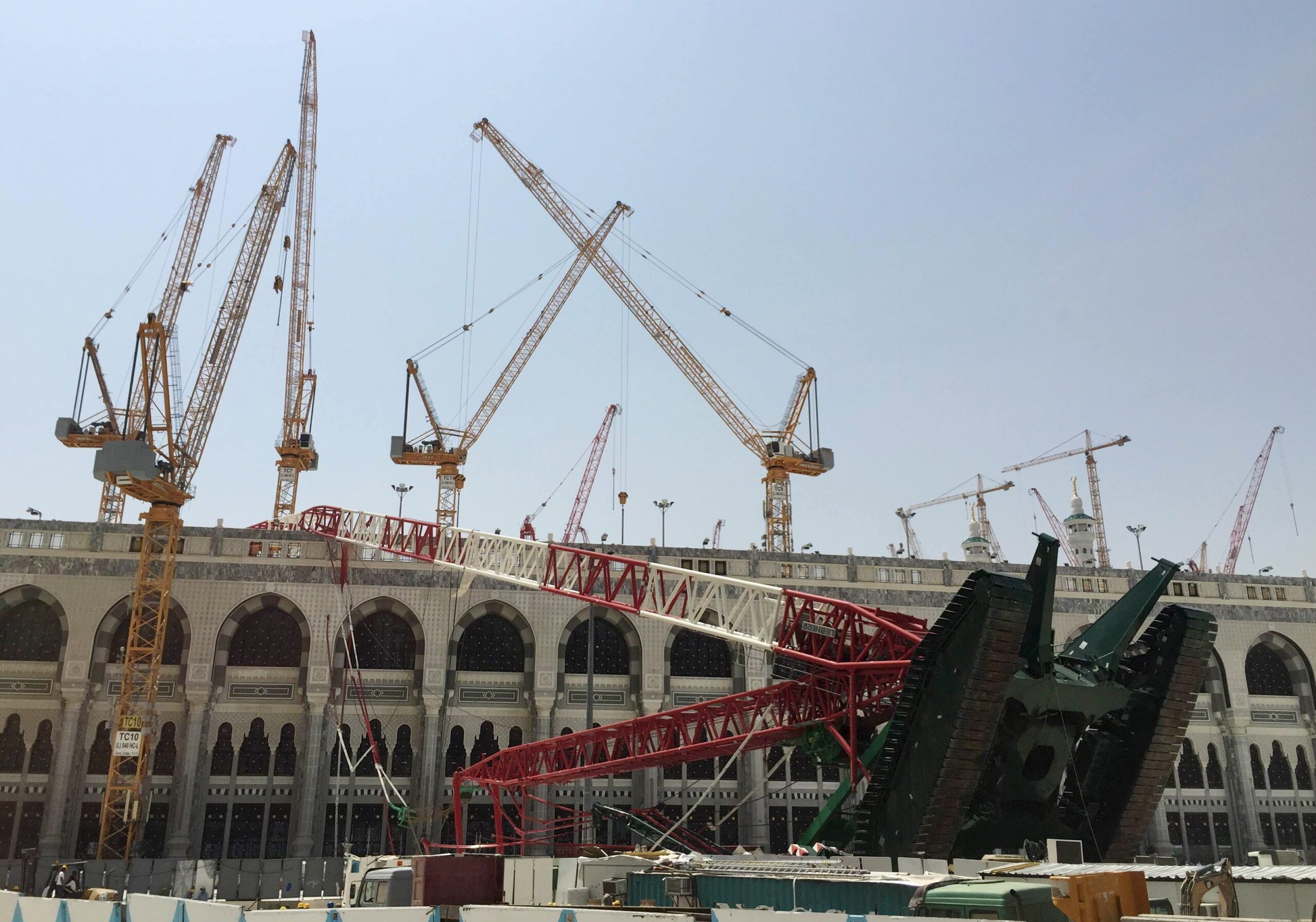 A crane that collapsed into the Grand Mosque in Mecca