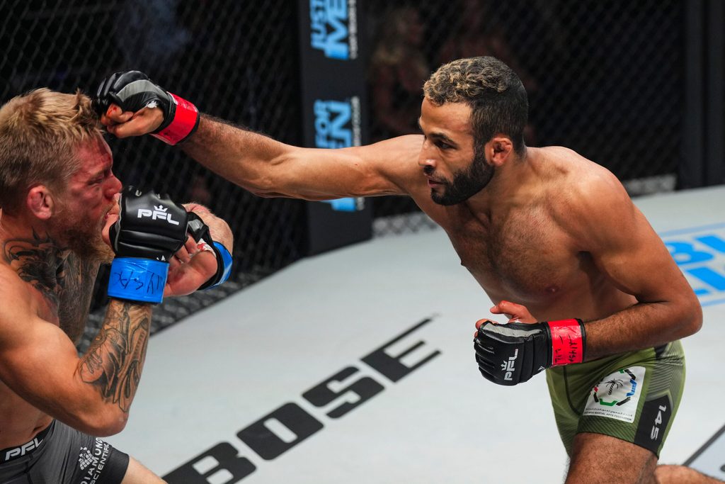 A match between Abdullah al Qahtani and David Zelner in MMA league PFL, which Saudi Arabia has invested in