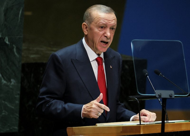 The UAE, Qatar, Saudi Arabia and Iraq are all "very, very determined" on the $17bn project said Turkey's President Erdoğan