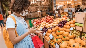 Person, Market, Electronics