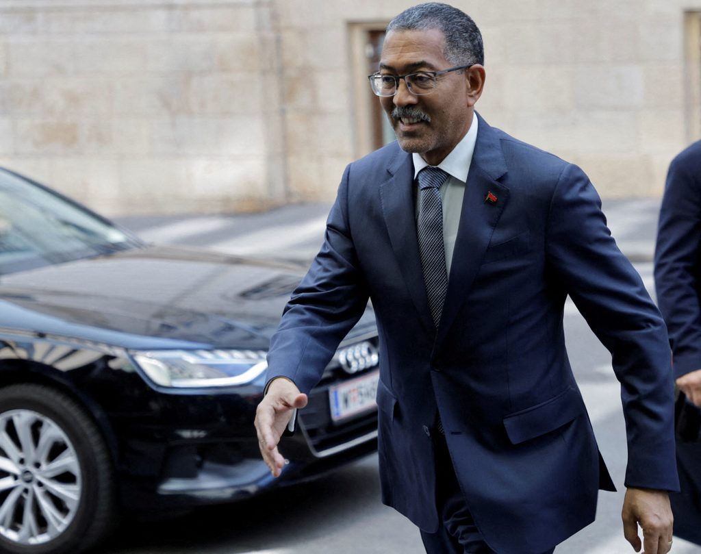 FILE PHOTO: Angola's Minister of Mineral Resources, Petroleum and Gas Diamantino Pedro Azevedo arrives at the OPEC headquarters for a meeting in Vienna, Austria, June 3, 2023. REUTERS/Leonhard Foeger/File Photo