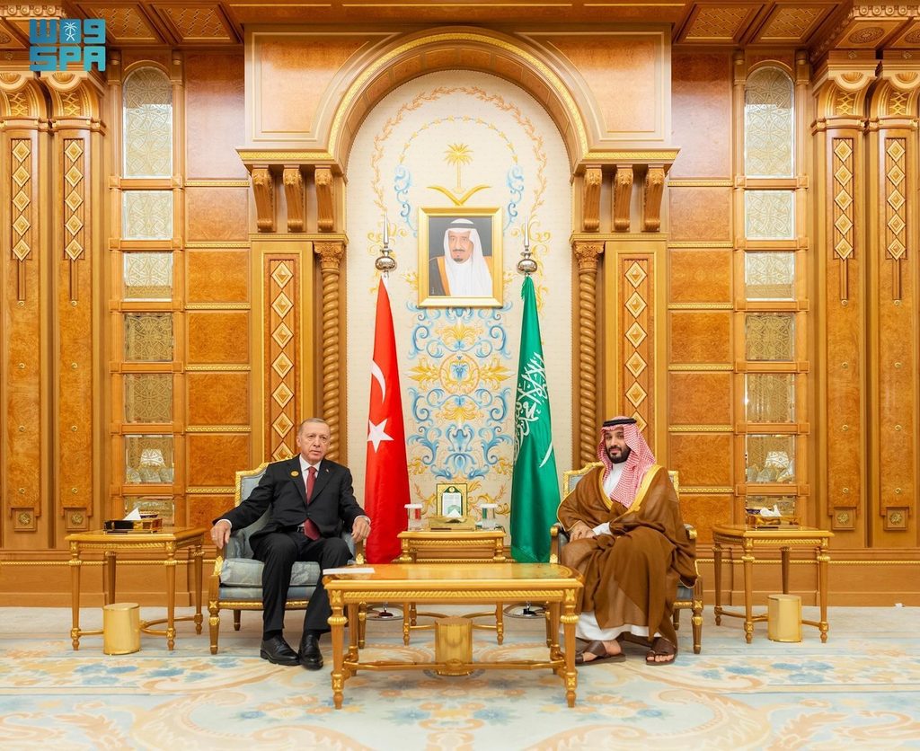 Adult, MSaudi Crown Prince Mohammed bin Salman meets with Turkey's President Tayyip Erdoğan as Turkish trade with Gulf states grows