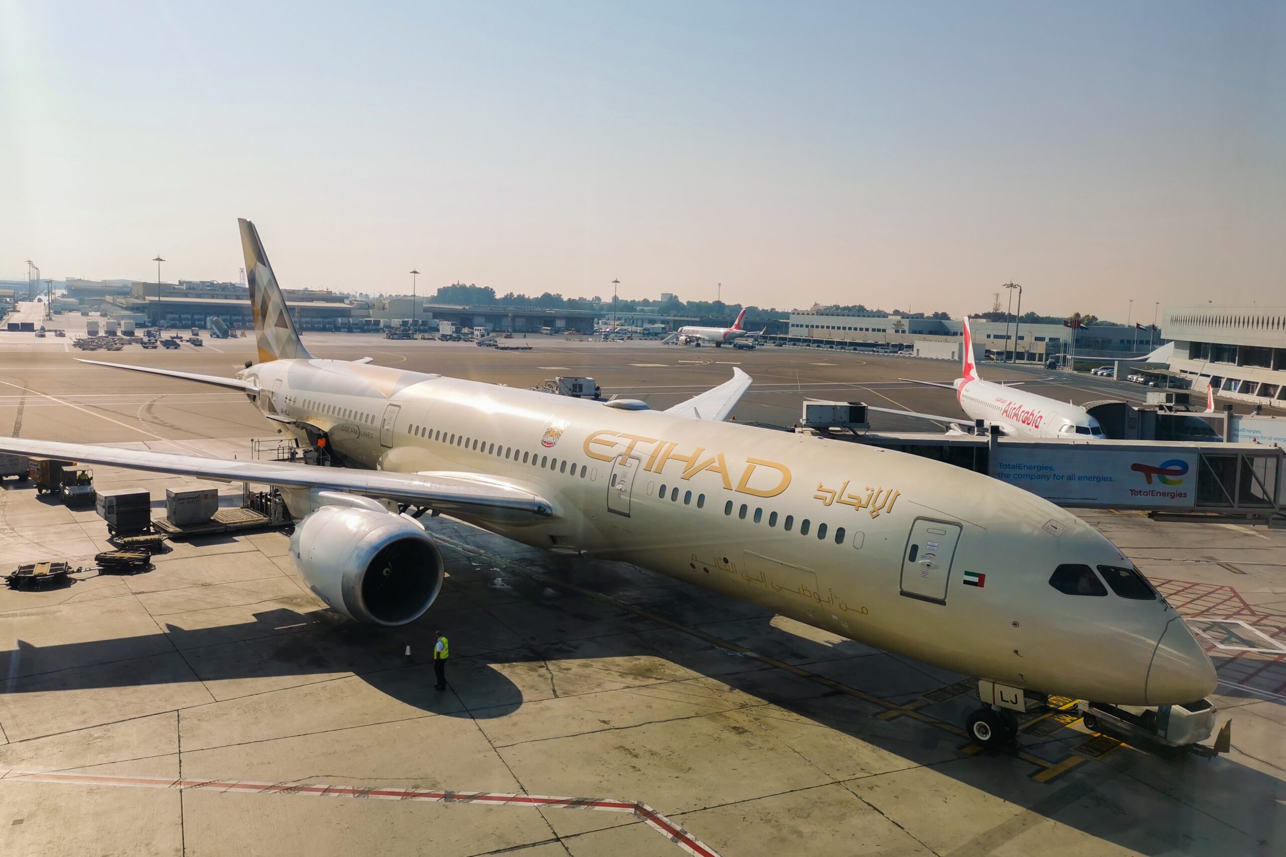 An Etihad Boeing 787 at Abu Dhabi International. The airline is outsourcing some 787 routes to other carriers