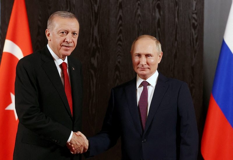 Turkey's President Tayyip Erdoğan and Russia's President Vladimir Putin at a meeting in Uzbekistan in 2022