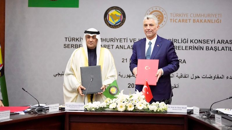 GCC secretary-general Jasem Mohamed Albudaiwi and Turkish trade minister Omer Bolat signed the pact to proceed with FTA talks