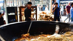 Uzbekistan's retail sector is moving away from traditional markets and towards retail chains
