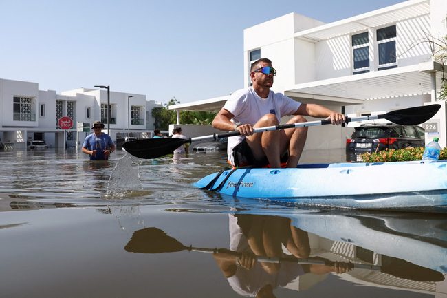 Dubai flooding clean-up