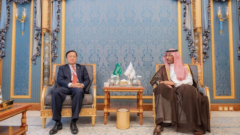 Saudi Comac Dongfeng He Bandar al-Khorayef