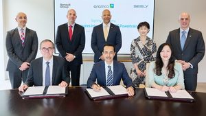 Aramco, Renault and Geely executives at the agreement signing ceremony
