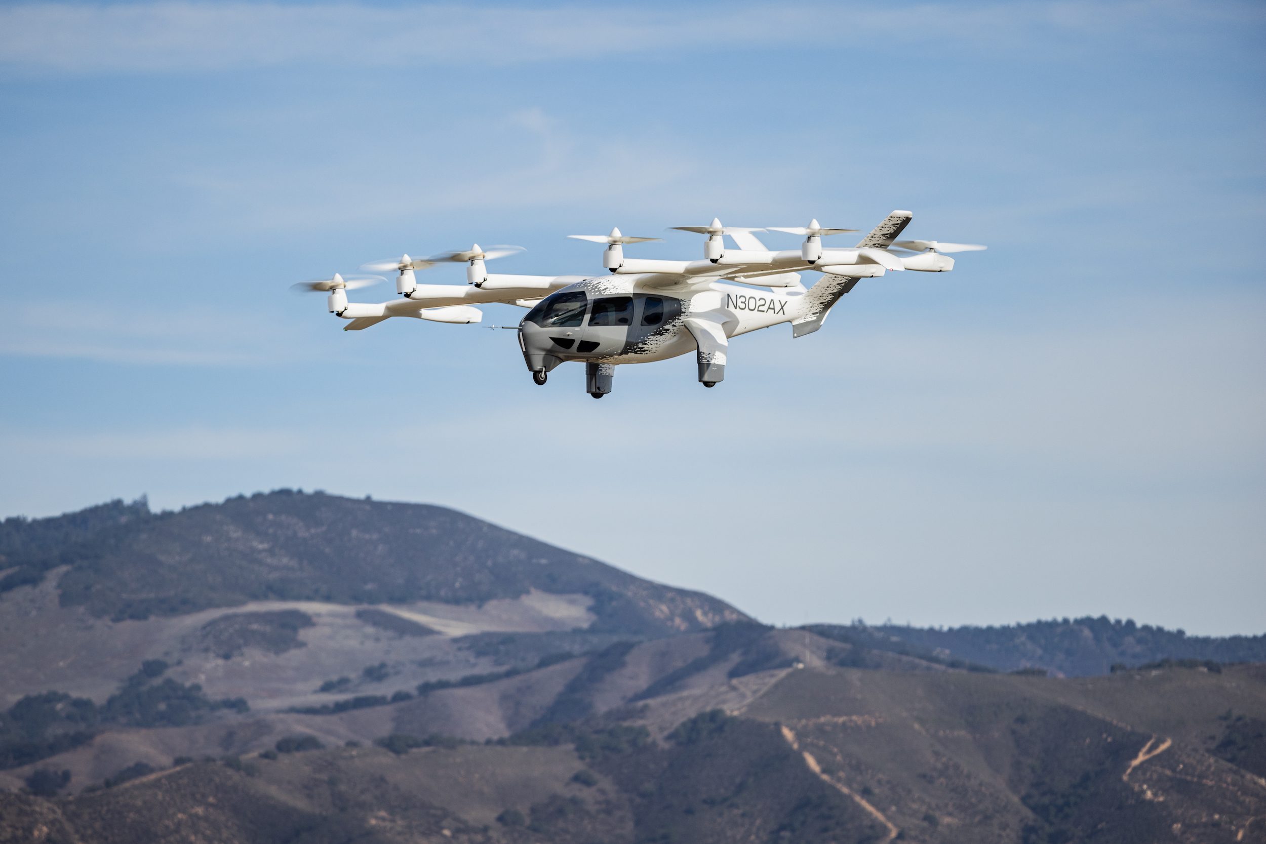 Air taxi flying Midnight, Archer Aviation's passenger vehicle, can carry four passengers, has a range of about 160km and travels at 250km per hour 