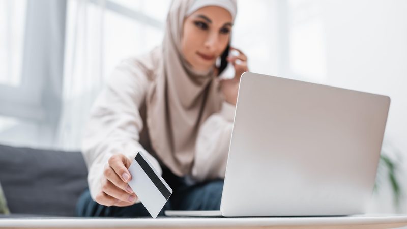 Conventional banks in the Gulf are attempting to address the needs of their underserved customers who only use one product