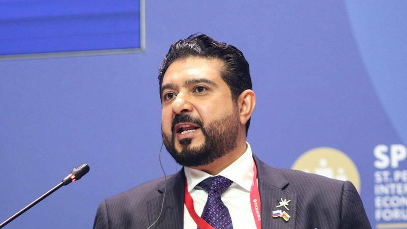 Qais bin Mohammed bin Moosa Al Yousef, the minister of commerce and industry for Oman
