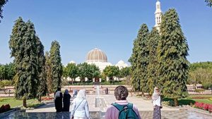 Oman visitors tourism Sultan Qaboos Grand Mosque in Oman