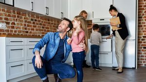 Ex-patriate families moving to Dubai for the back-to-school period tend to increase property transactions