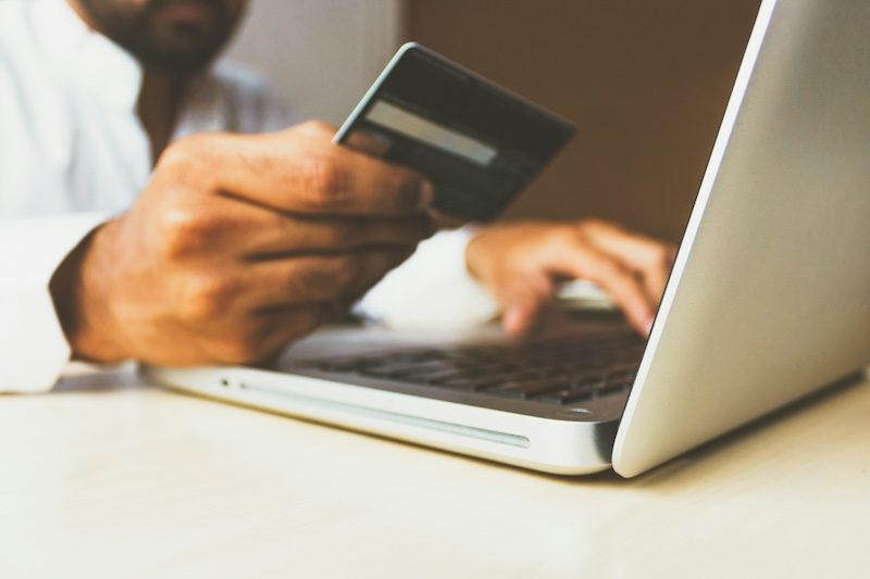 Computer, Electronics, Laptop Iraq's central bank has conducted thorough studies before establishing the regulatory framework for licensing digital banks Iraq bank