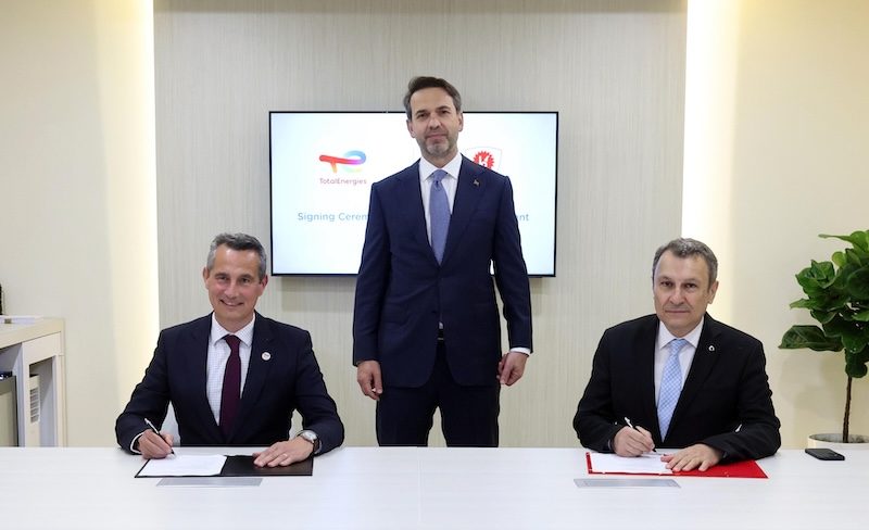 Botas and TotalEnergies executives sign the long-term LNG supply deal in the presence of Turkish energy and natural resources minister Alparslan Bayraktar