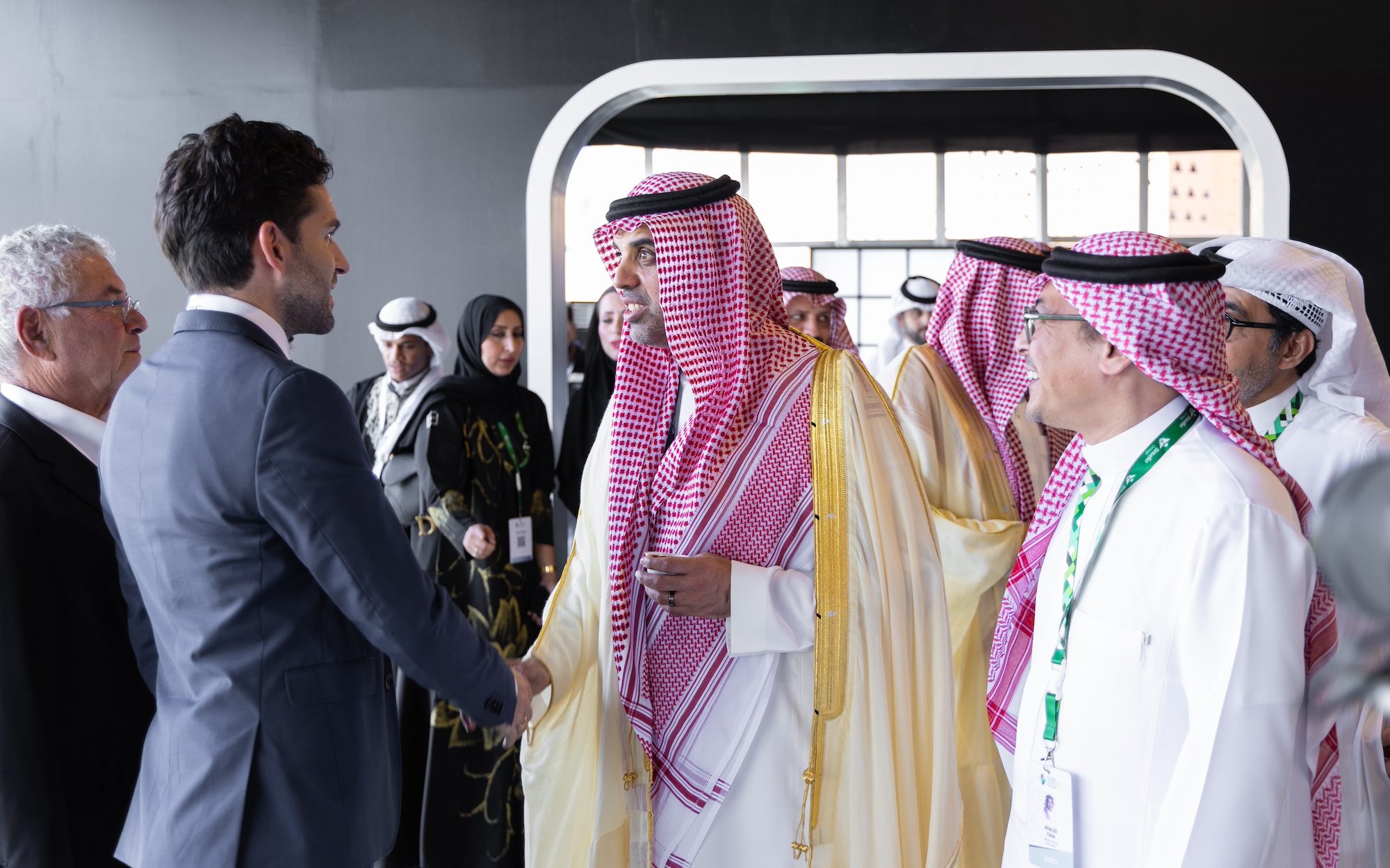 Lilium's Daniel Wiegand meets Ibrahim Al-Omar, director of Saudia Group at the launch event