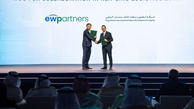 Jerry Li, founder and managing Partner of EWPartners with Marco Mejia, acting CEO of King Salman International Airport Development Company