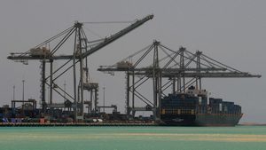 Water, Waterfront, Construction