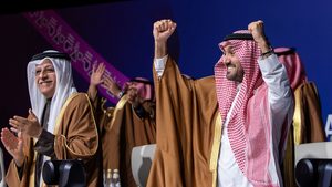 Saudi Arabia's sports minister, Prince Abdulaziz bin Turki Al Faisal, celebrates as Fifa confirms Saudi Arabia as the 2034 World Cup host