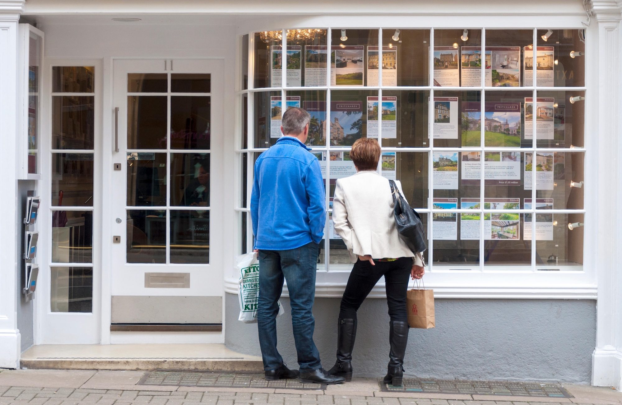 Mortgage brokers reported an increase in purchases of UK real estate in recent months ahead of changes to the stamp duty land tax from April 1