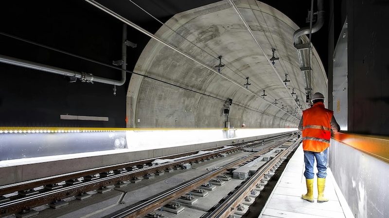 The three contracts worth $235 million were signed between US-based Progress Rail and state-owned Egyptian National Railways