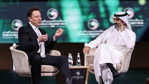 SpaceX and Tesla CEO Elon Musk speaks with Saudi minister of communications Abdullah Alswaha at the Saudi-US Investment Forum in Riyadh