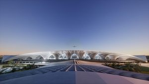 The first phase of Al Maktoum International Airport includes the construction of a passenger terminal and four concourses