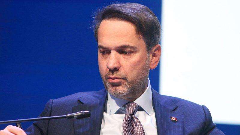 Alparslan Bayraktar, Turkey's energy minister, announces a significant shale oil discovery in Diyarbakır, potentially boosting the nation's energy independence