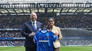 Amira Sajwani, managing director of sales and development of DAMAC Properties with Jason Gannon, president and COO of Chelsea Football Club