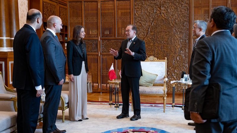 Malaysian prime minister Anwar Ibrahim meets a Bahraini delegation. The country signed a Cepa with the UAE in January