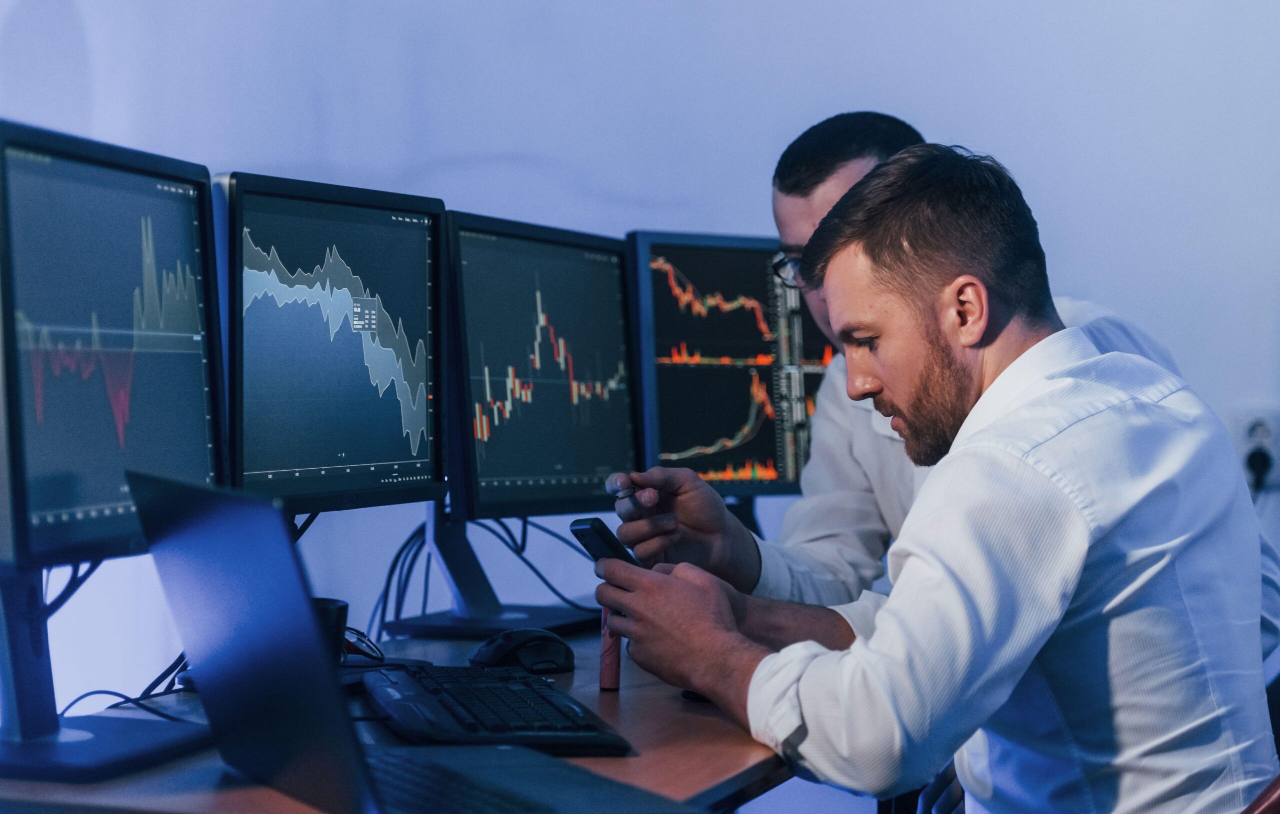 Despite successful fundraising, Oman struggles to attract foreign equity investors amid post-IPO price declines