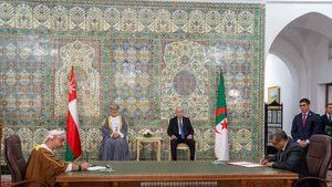 Business agreements were signed in the presence of Oman's Sultan Haitham bin Tarik and Algeria's President Abdelamdjid Tebboune