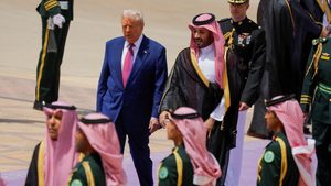U.S. President Donald Trump is welcomed by Saudi Crown Prince Mohammed Bin Salman in Riyadh, Saudi Arabia, May 13, 2025. REUTERS/Brian Snyder TPX IMAGES OF THE DAY